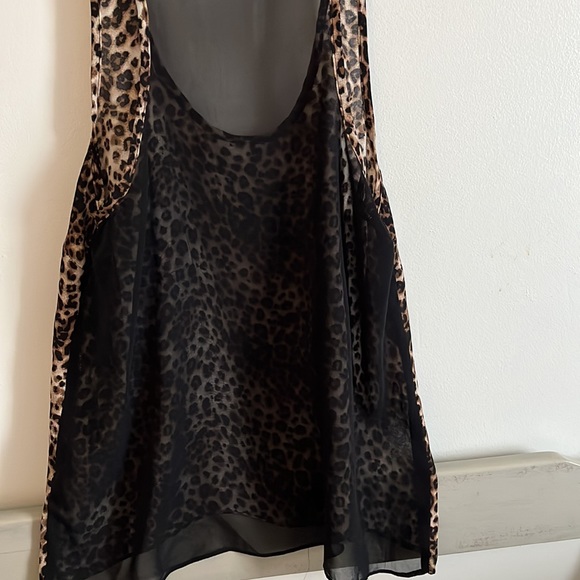 Wet Seal leopard print sleeveless tank top with black sheer back. - Picture 4 of 4